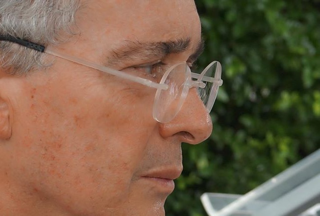 Uribe afirma que recogeran firmas para un referendo por el Pacto Nacional.