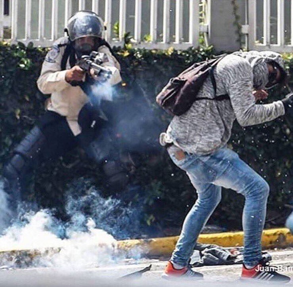 Amnistía Internacional interviene por ataques a la libertad de prensa, crecen las protestas en Venezuela y régimen reprime con gases tóxicos.