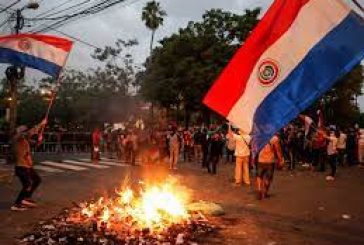 En Paraguay, planean golpe al parlamento, continúan las protestas contra el Gobierno y el Senado Paralelo.