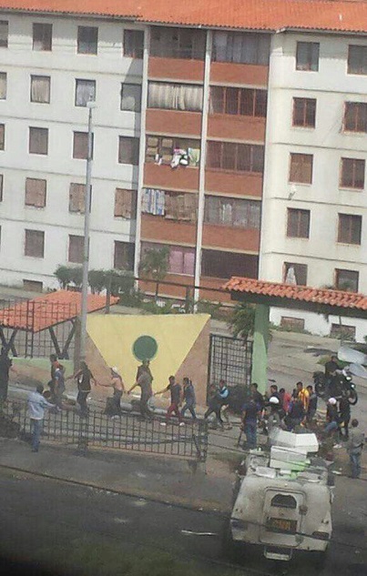 Convocadas marchas contra el régimen de Maduro, la constituyente cuesta decena de muertos.