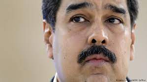 Maduro arremete contra Santos y lo tacha de entrometido por meterse en asuntos internos de Venezuela.