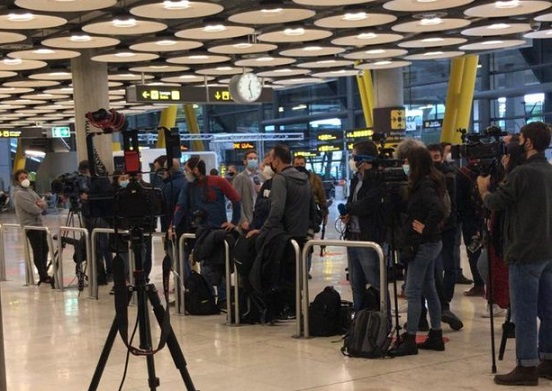 España impone restricciones a turistas procedentes de Colombia
