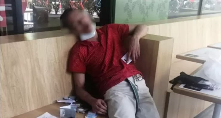 En Medellín un ladrón se queda dormido en un local comercial y lo capturan