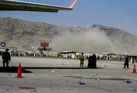 El Estado Islámico se atribuyó el ataque del atentado terrorista en el aeropuerto de Kabul, con una foto del suicida Abdul Rahman Al-Loghari, quien lo ejecutó