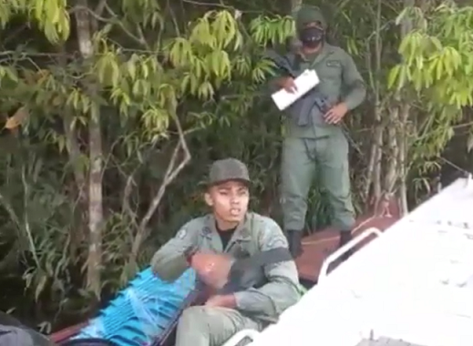 Militares del régimen de Maduro fueron sorprendidos violando la soberanía colombiana e intimidando a ciudadanos.