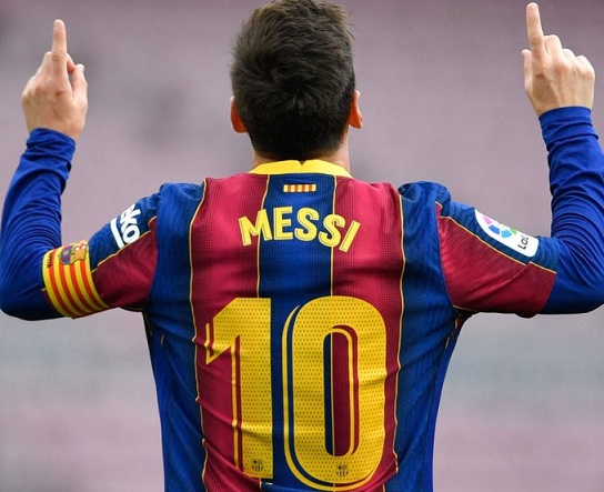 El futbolista Leonel Messi dijo que no seguirá ligado al FC Barcelona.