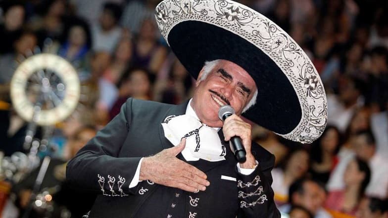 Murió el cantante Vicente Fernández a sus 81 años, luego de pasar al menos cuatro meses hospitalizados