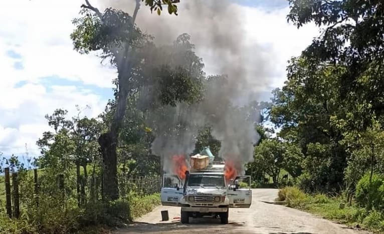 Terroristas del ELN han sido vistos paseándose las calles de áreas rurales de Convención en Norte de Santander, en Tibú, en La Vega, en El Tambo, Cauca
