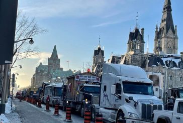 Una multitud de camioneros se toman las calles de Ottawa, Canadá. Camioneros de USA y Europa se organizan también para ponerle fin a las Dictaduras Sanitarias