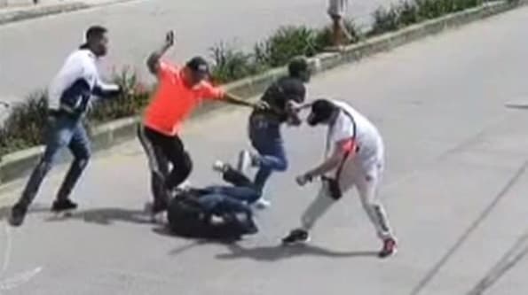 Delincuentes machetean salvajemente en plena vía pública de Popayán a un soldado profesional, le hurtan la moto y el arma de dotación