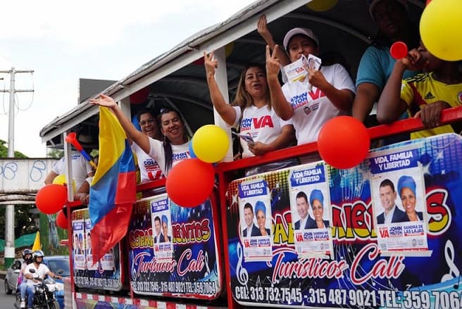 El candidato cristiano John Milton Rodríguez llevó a cabo su cierre de campaña en 14 ciudades del país con caravanas que iniciaron después del medio día.