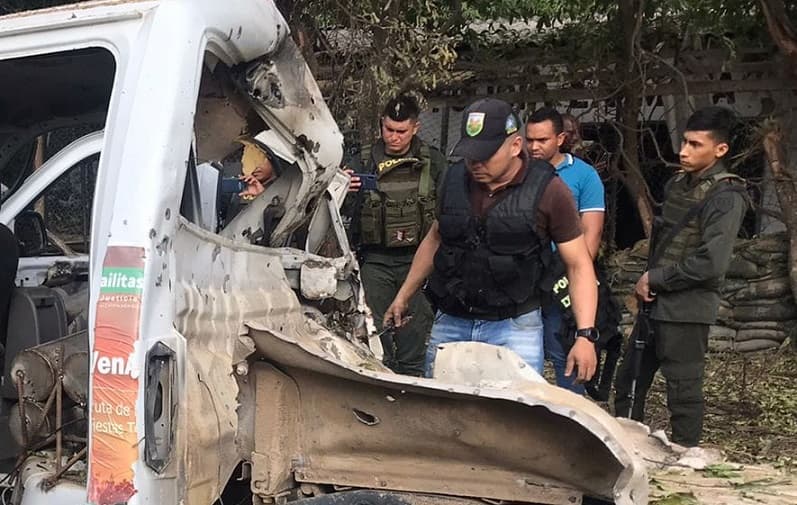 3 Policías heridos, dos civiles más, varios vehículos afectados, y la Estación de Policía destruida en La Mata, Cesar. Gobierno adjudica el ataque al ELN