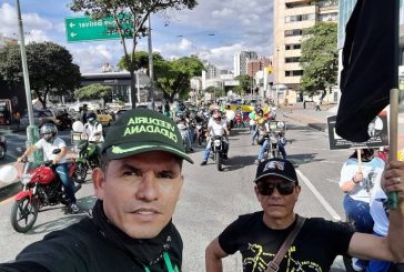 Manifestación multitudinaria en apoyo a la Policía y Ejército en Bucaramanga. Ciudadanía rechaza los asesinatos y el terroristmo contra los agentes