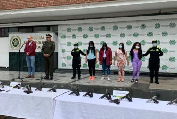 Capturan en Bogotá a 4 venezolanas con 23 armas de fuego y municiones