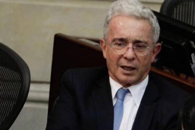 Uribe publica algunas “ideas básicas”, para sugerirle al gobierno de Gustavo Petro
