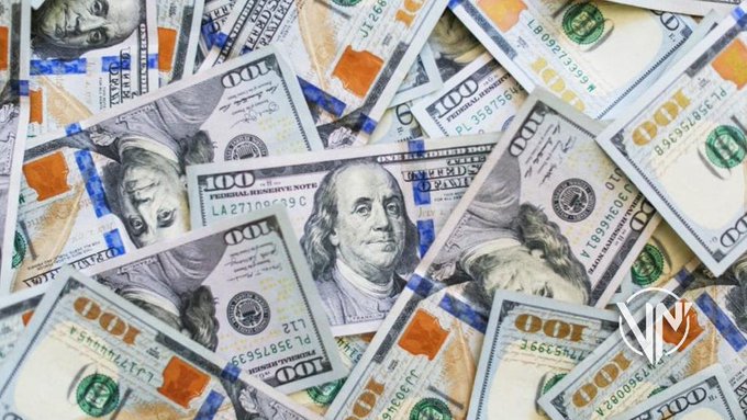 El dólar sigue disparado, llega a nuevo récord de 4.757 pesos en el país