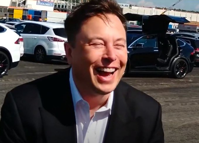 Elon Musk es el nuevo propietario de Twitter. Anunció cambios en la red social